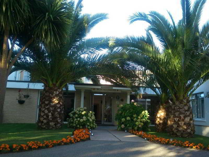 Beachcombers Hotel Grouville Exteriér fotografie